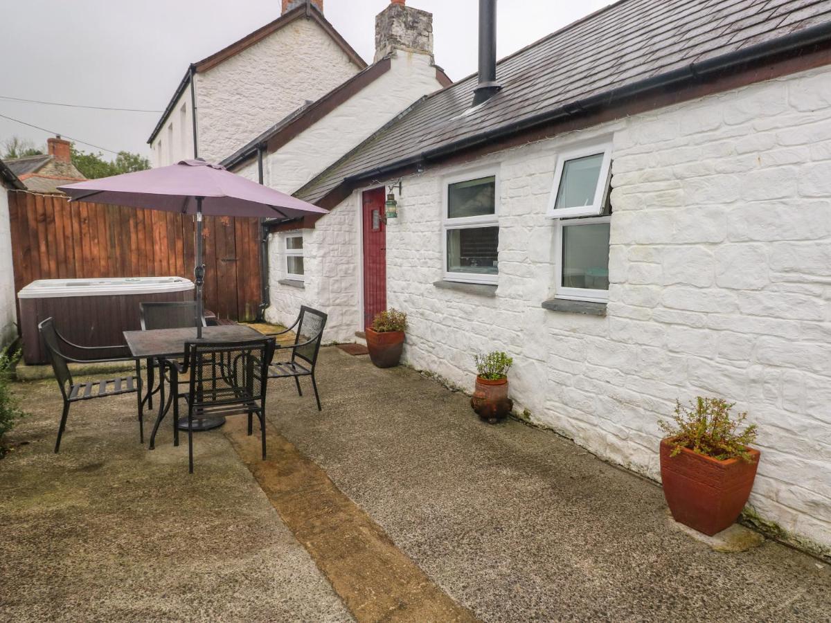 The Barn At Waunlippa Villa Narberth Exterior photo